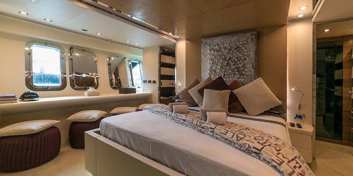 Аренда мега яхты 	Italcraft 105 Alemia В Италии